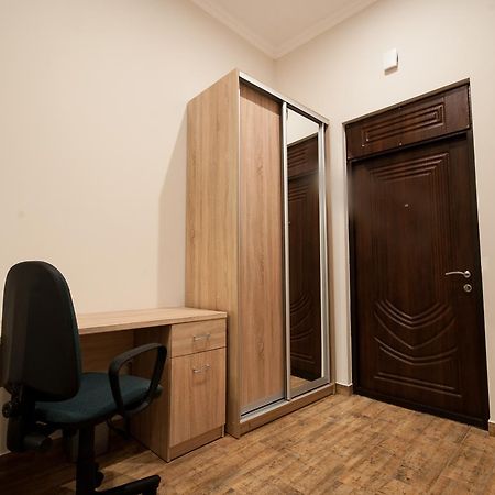 Wonderful Flat On City Center อุชโฮรอด ภายนอก รูปภาพ